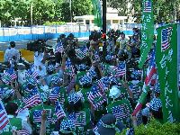 1001_015.jpg (106205 bytes)