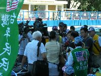 1001_017.jpg (89353 bytes)