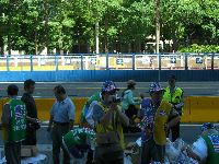 1001_030.jpg (93253 bytes)