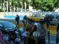 1001_038.jpg (92804 bytes)