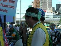 1001_048.jpg (90147 bytes)