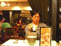 1001_069.jpg (90557 bytes)