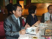 1201_045.JPG (103349 bytes)