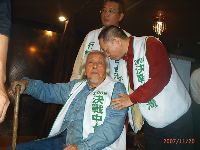 1201_048.JPG (101705 bytes)