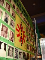 1201_116.jpg (121253 bytes)