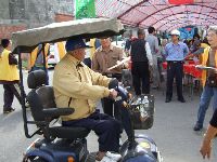 1216_009.jpg (132139 bytes)